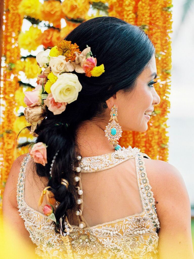 Wedding Hairstyles With Flowers That Will Stay Put