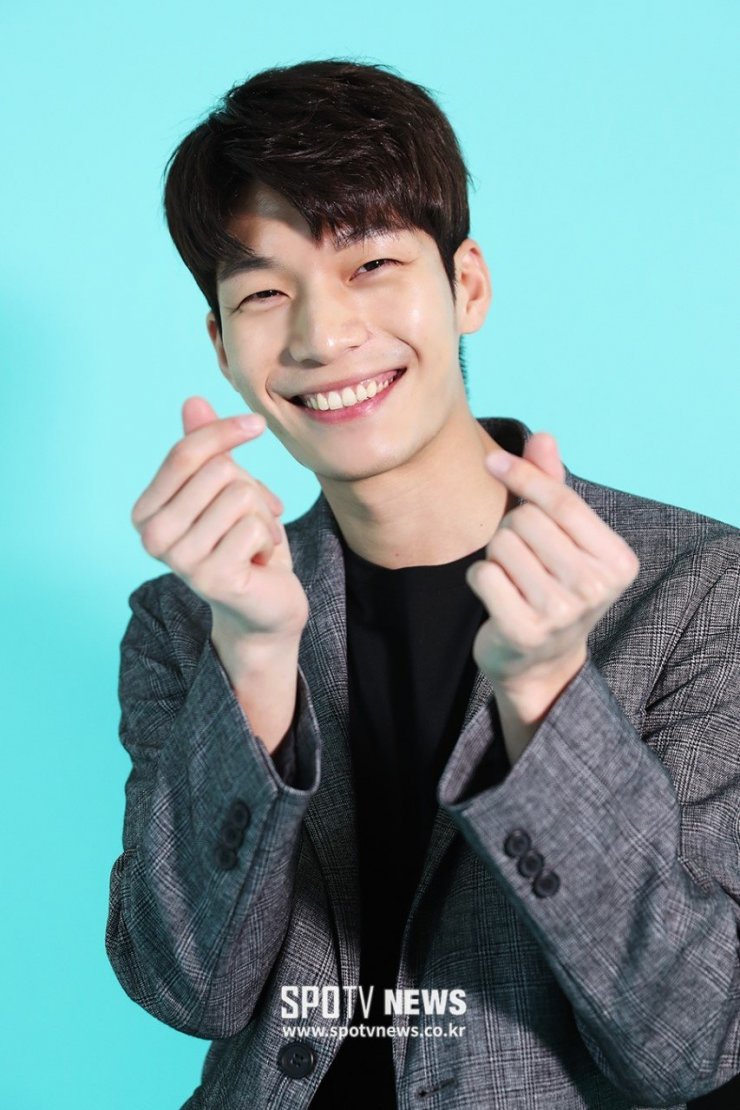 Wi Ha Joon Gallery (위하준) HanCinema