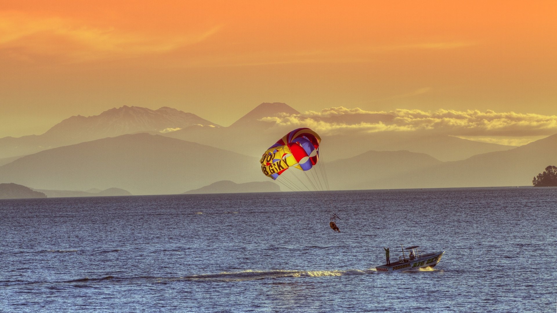 Parasailing HD Wallpaper and Background Image