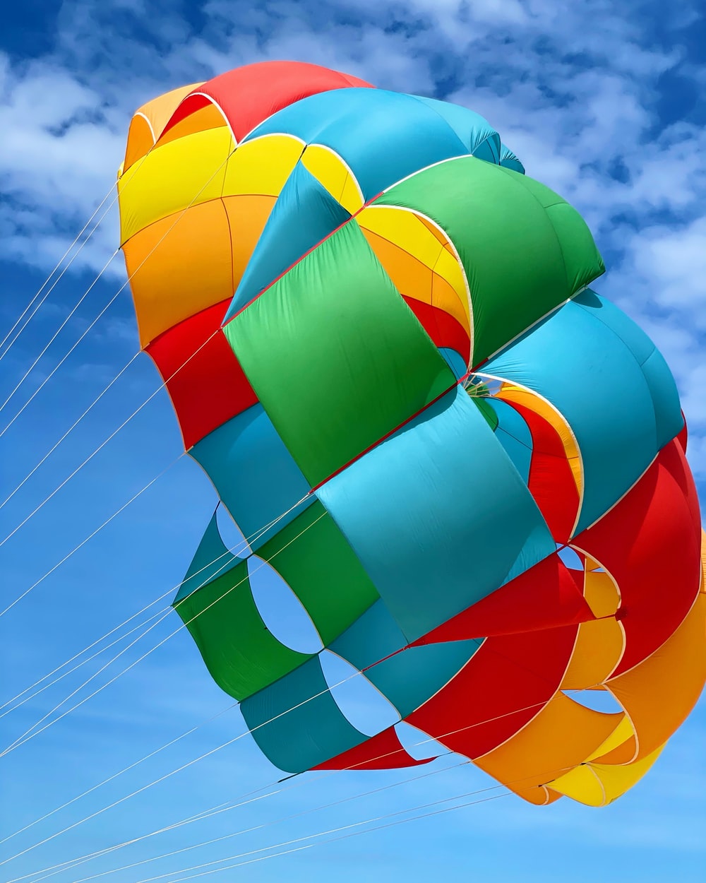 Parasailing Picture. Download Free Image