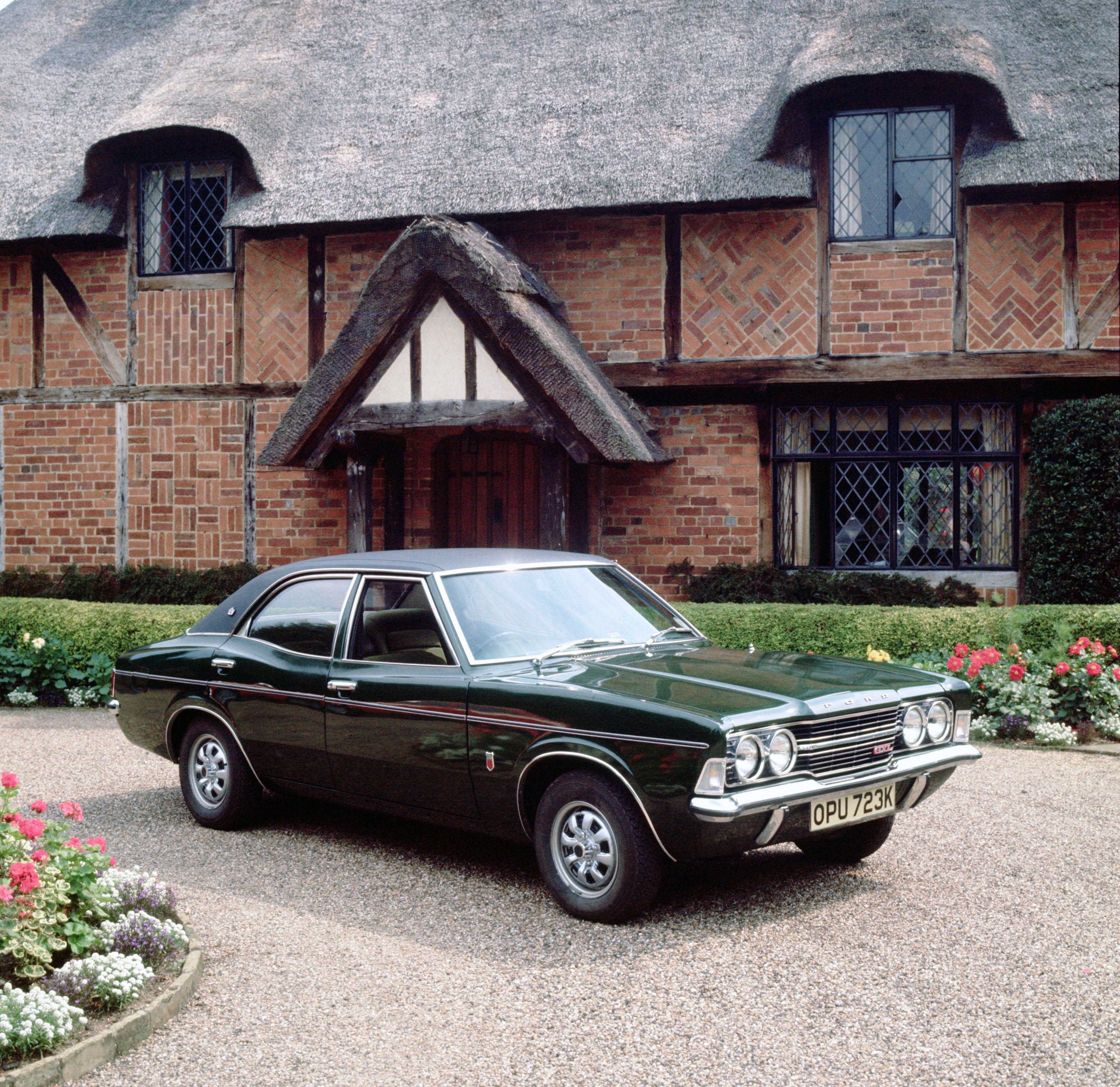 Произведения 1970 года. Ford Cortina mk3. Ford Cortina 1976. Ford Cortina 1970. Ford Cortina Mark 3.