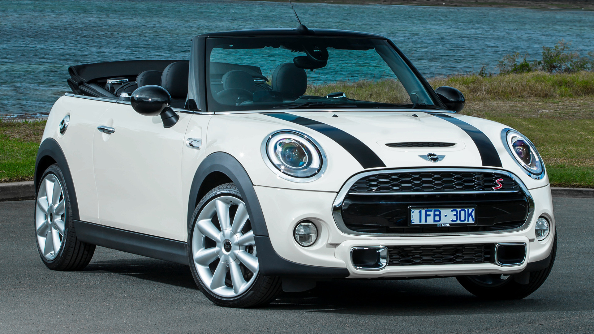 Mini Cooper S Convertible HD Wallpaper