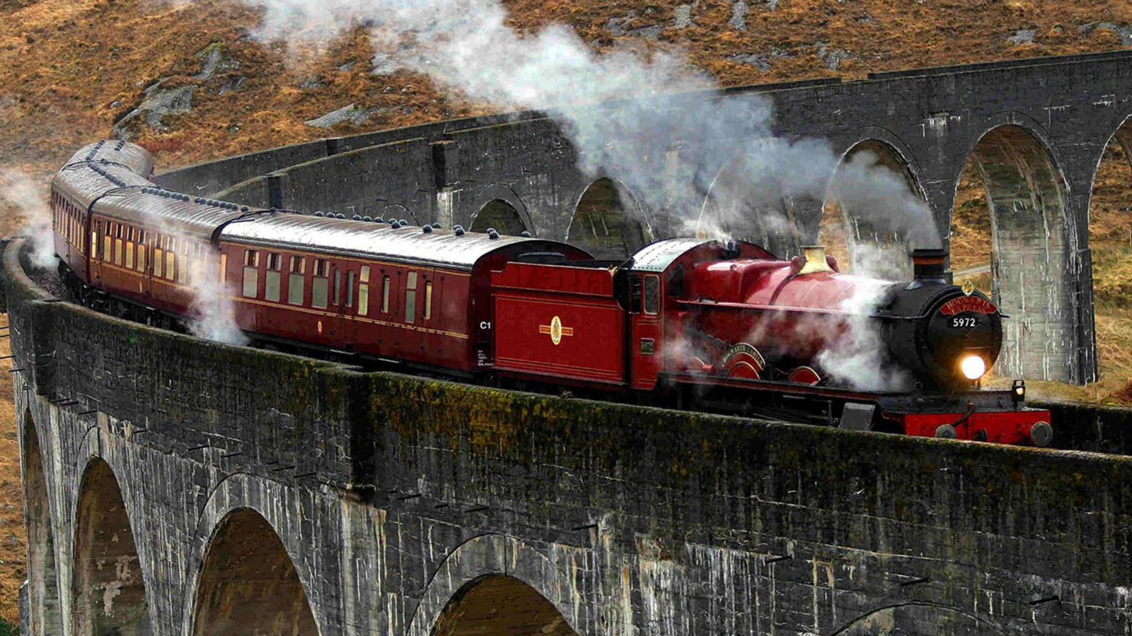 Hogwarts Express rescues stranded family in Scotland