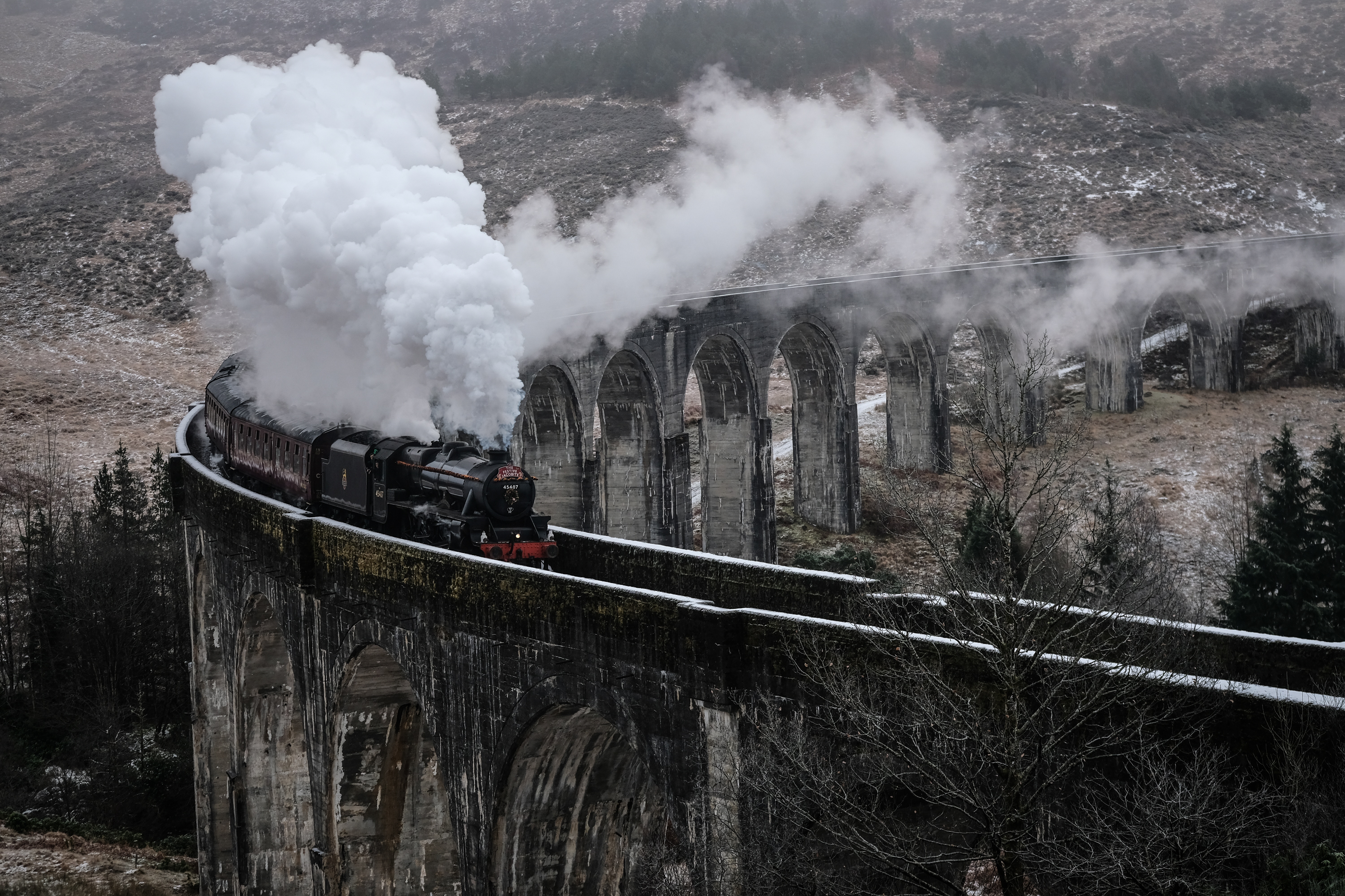Гарри Поттер поезд в Хогвартс зима