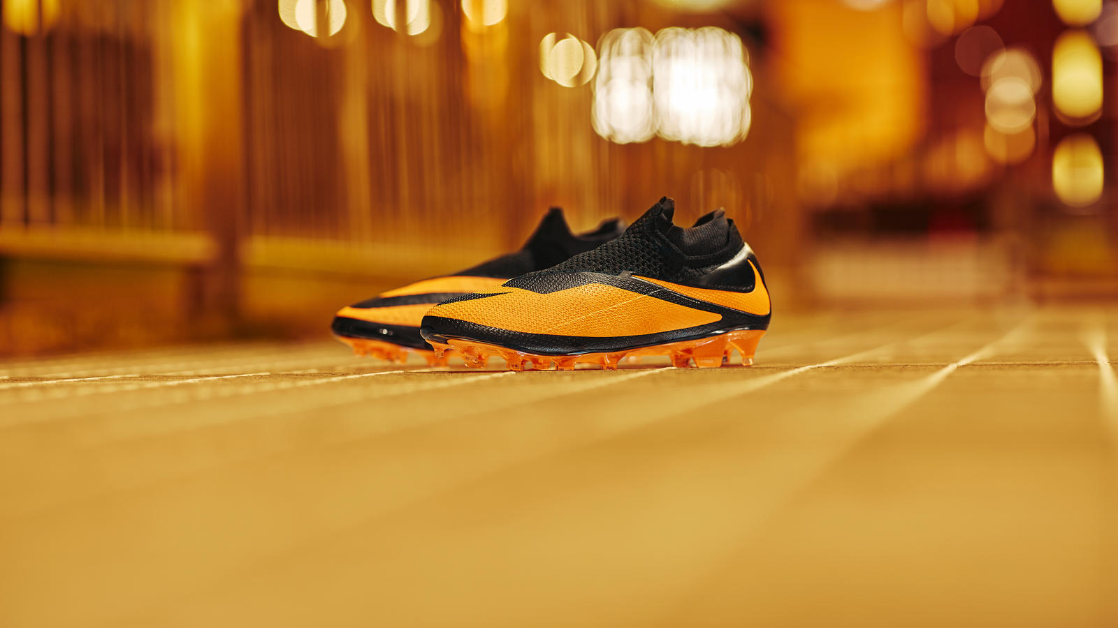 Nike Phantom VSN 2 Future DNA Hypervenom