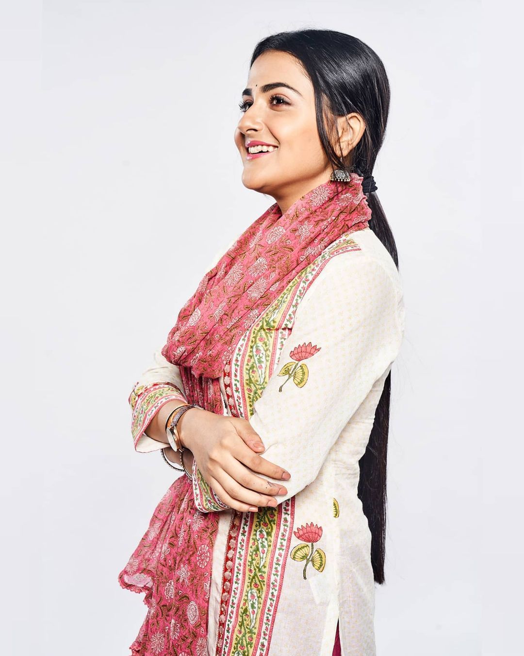 DEBATTAMA SAHA on Instagram: “Only 1 more day to go ♥️ Anokhi ♥️ #shauryaauranokhikikahani #anokhi. .. .. .. .. .. . #instah. Fashion, Saree, Sari