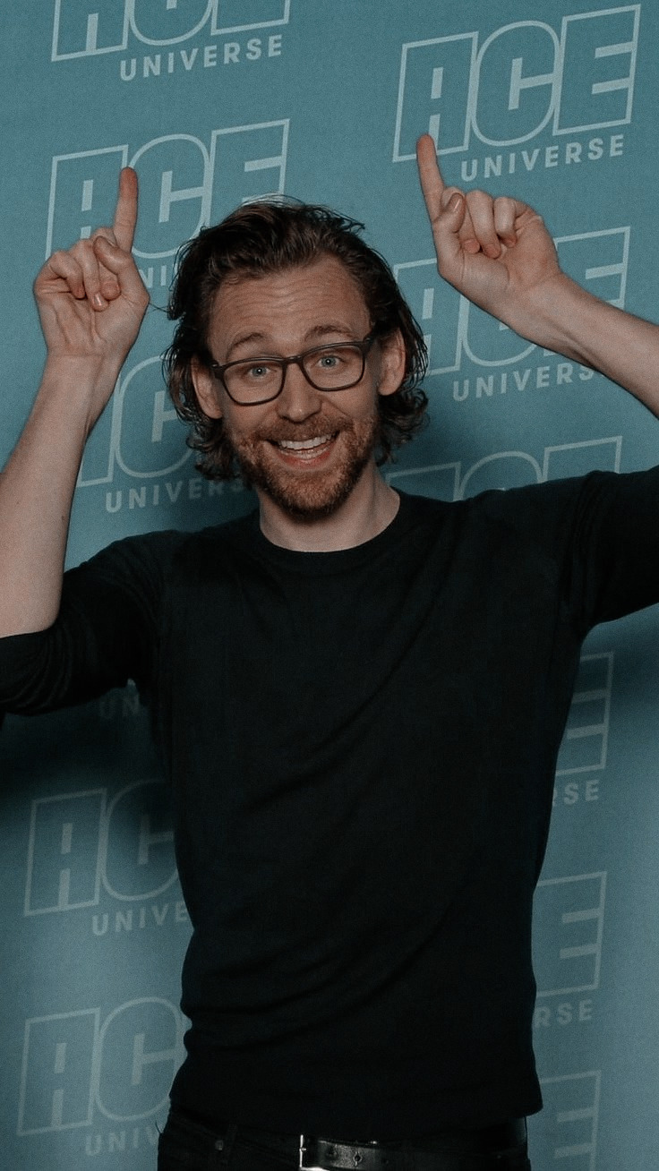 Marvel Cast Lockscreen