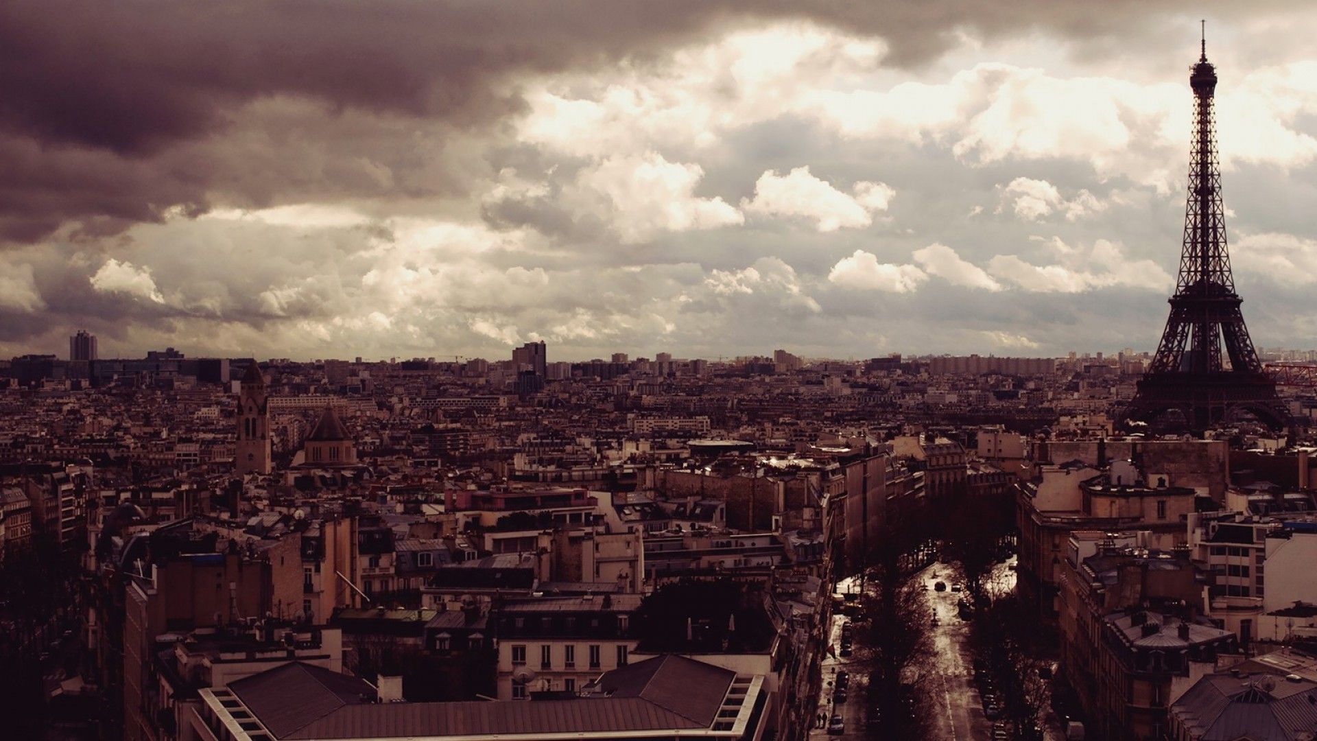 Eiffel Tower Paris Clouds Vintage Wallpaper wallpaper. París vintage, Paisajes, Torre eiffel