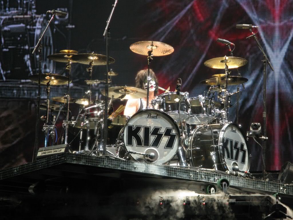 Free download Eric Singer KISS Drummers Wallpaper 23448569 [1024x768] for your Desktop, Mobile & Tablet. Explore Drummer Wallpaper. DW Drums Wallpaper HD, Yamaha Drums Wallpaper, Little Drummer Boy Wallpaper