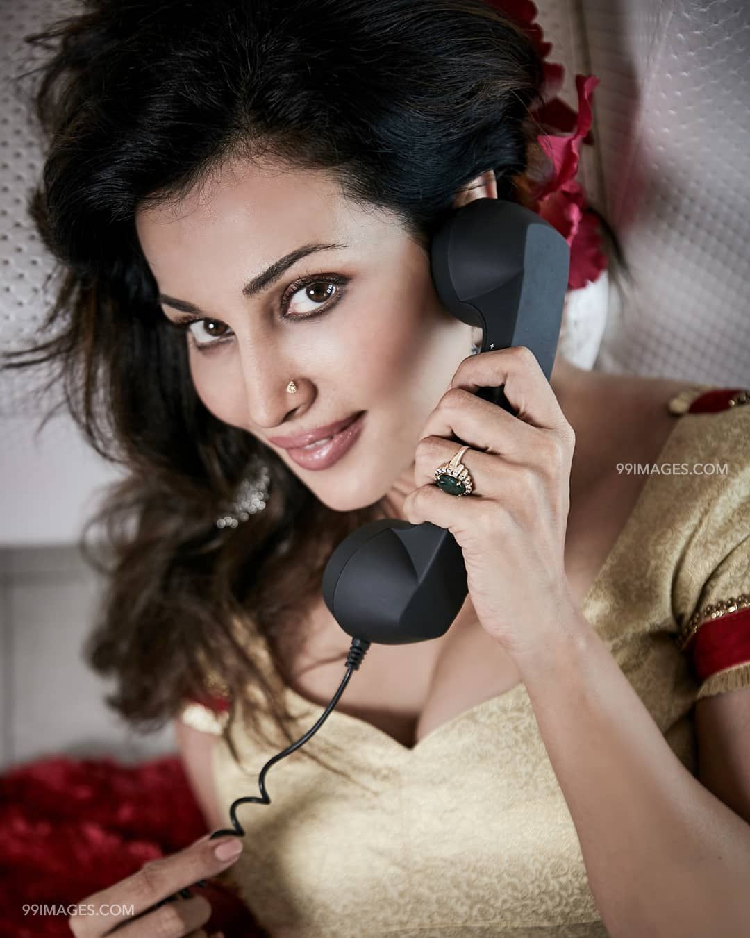 Flora Saini Beautiful HD Photo & Mobile Wallpaper HD (Android IPhone) (1080p) #florasaini #actress. Actress Photo, HD Photo, HD Wallpaper For Mobile