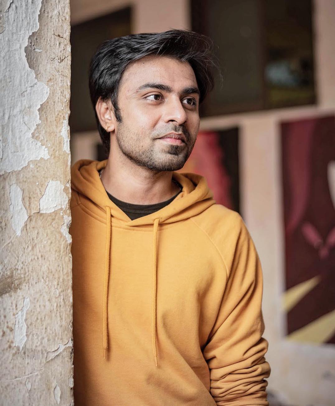 Jitendra Kumar HD Wallpaper & Photo Free Download