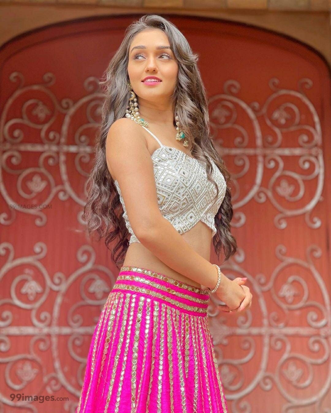 Tanya Sharma Latest Hot HD Photo / Wallpaper (1080p) (Instagram / Facebook) (png / jpg)