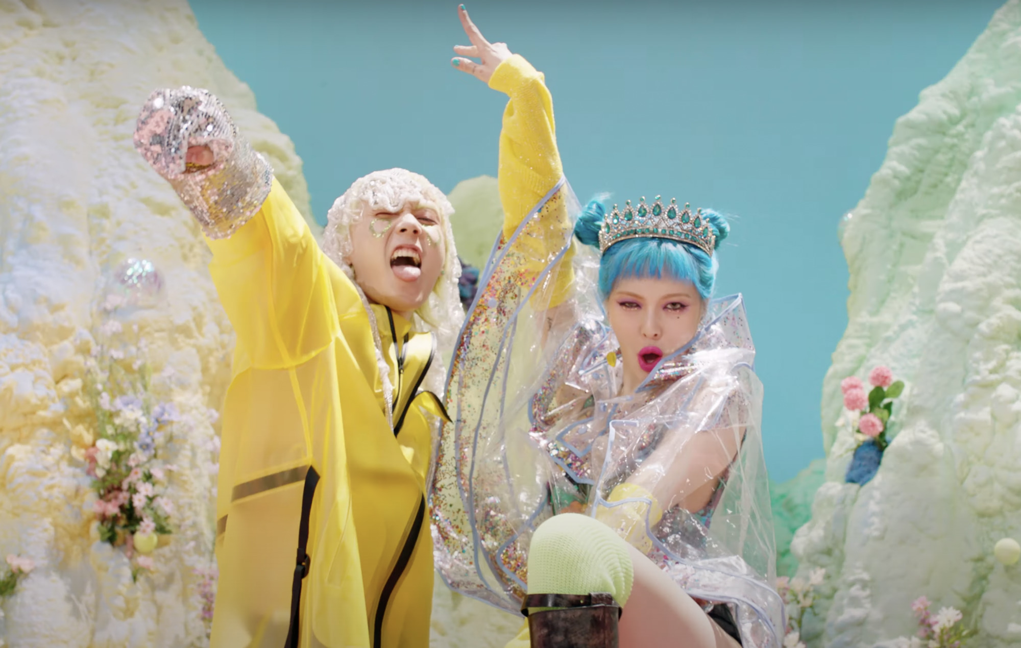 HyunA and DAWN party it up in eccentric music video for 'Ping Pong'