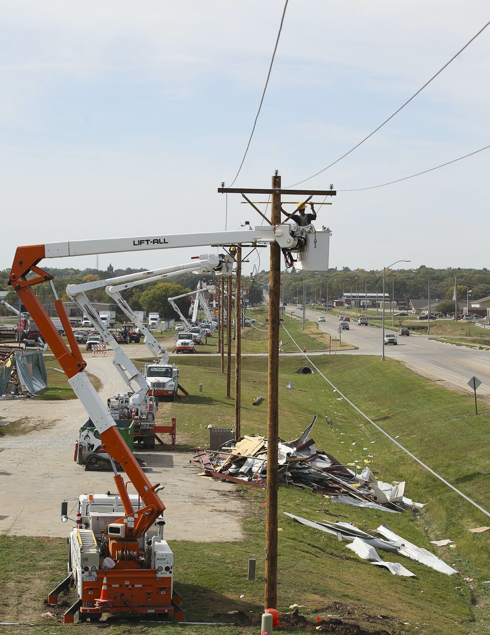 Lineman Picture. Download Free Image