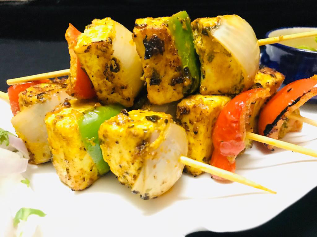 Tripta's Food Tunnel: Paneer Tikka ( Restaurant Style)