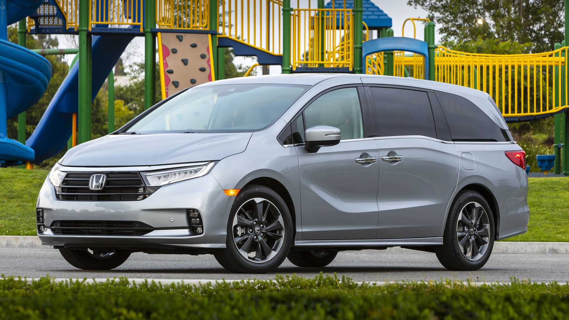 Standard Active Safety Bumps 2021 Honda Odyssey Base MSRP To $31,790