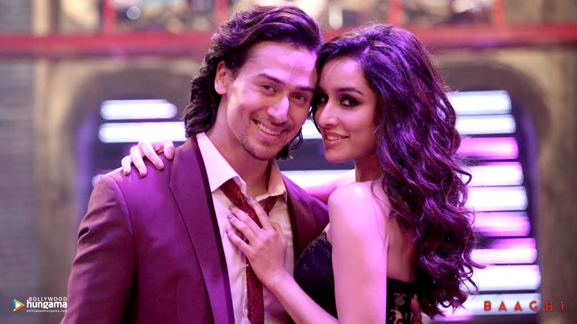 Baaghi 2016 Wallpaper. Baaghi 2016 HD Image. Photo Baaghi 43