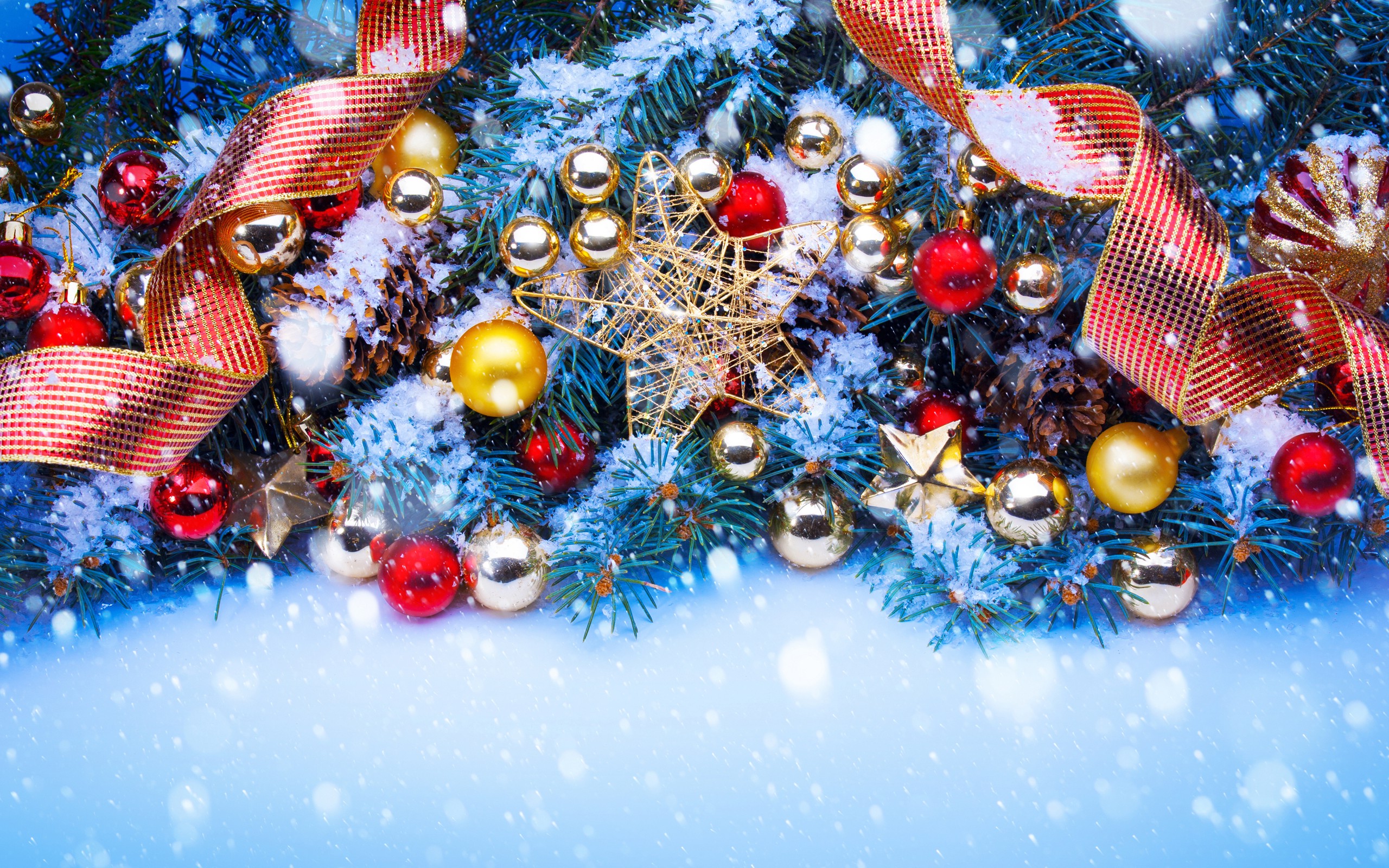 Wallpaper, snow, winter, blue, Christmas Tree, Christmas ornaments, pine trees, ribbon, holiday, fir, tree, decor, 2560x1600 px, computer wallpaper, christmas decoration, christmas ornament 2560x1600