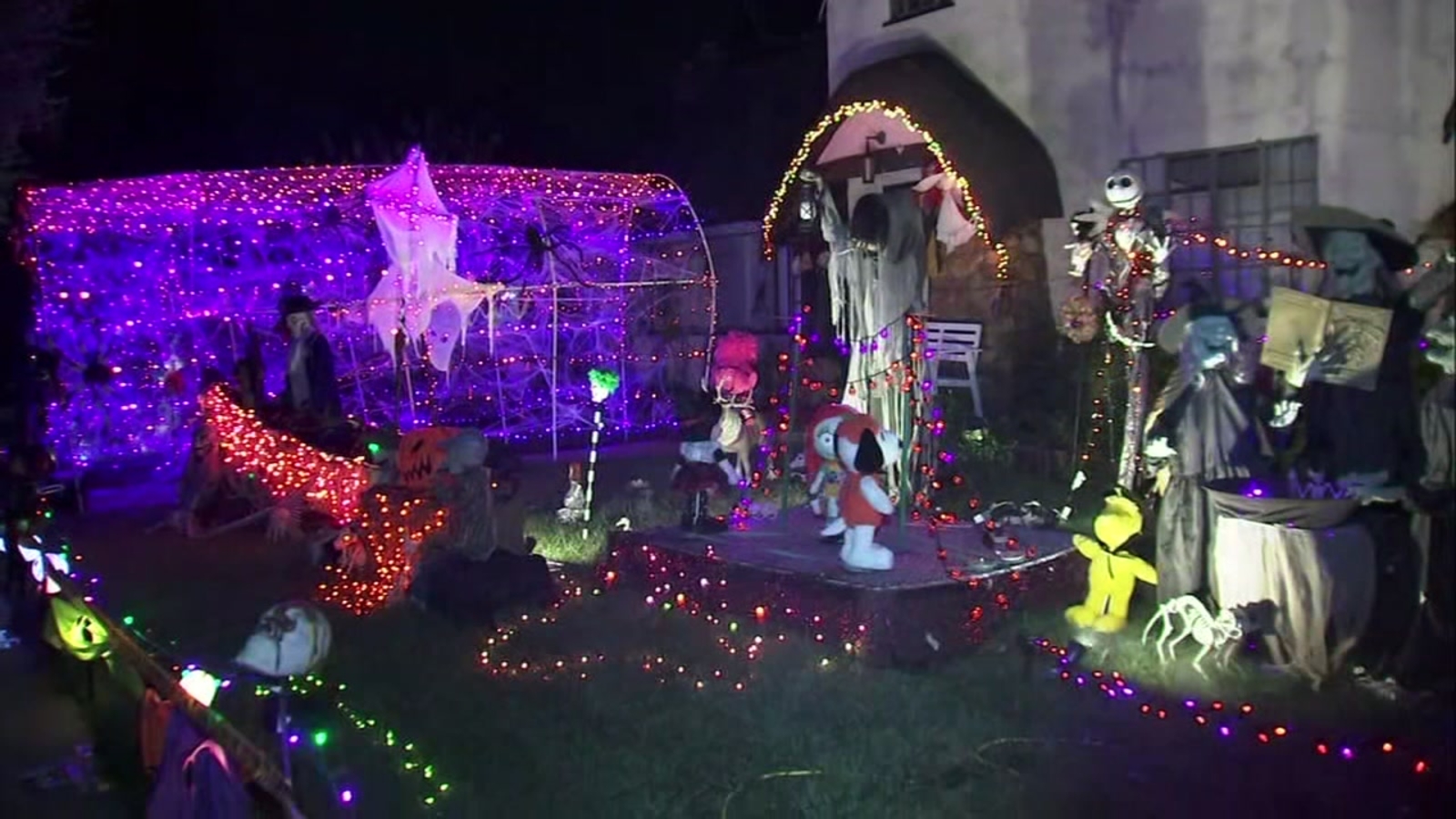 South Bay family's Halloween display lights up neighborhood, raises spirits for good cause San Francisco