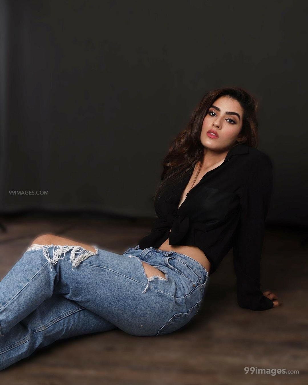 Kavya Thapar HD Wallpaper (Desktop Background / Android / iPhone) (1080p, 4k) (1080x1350)