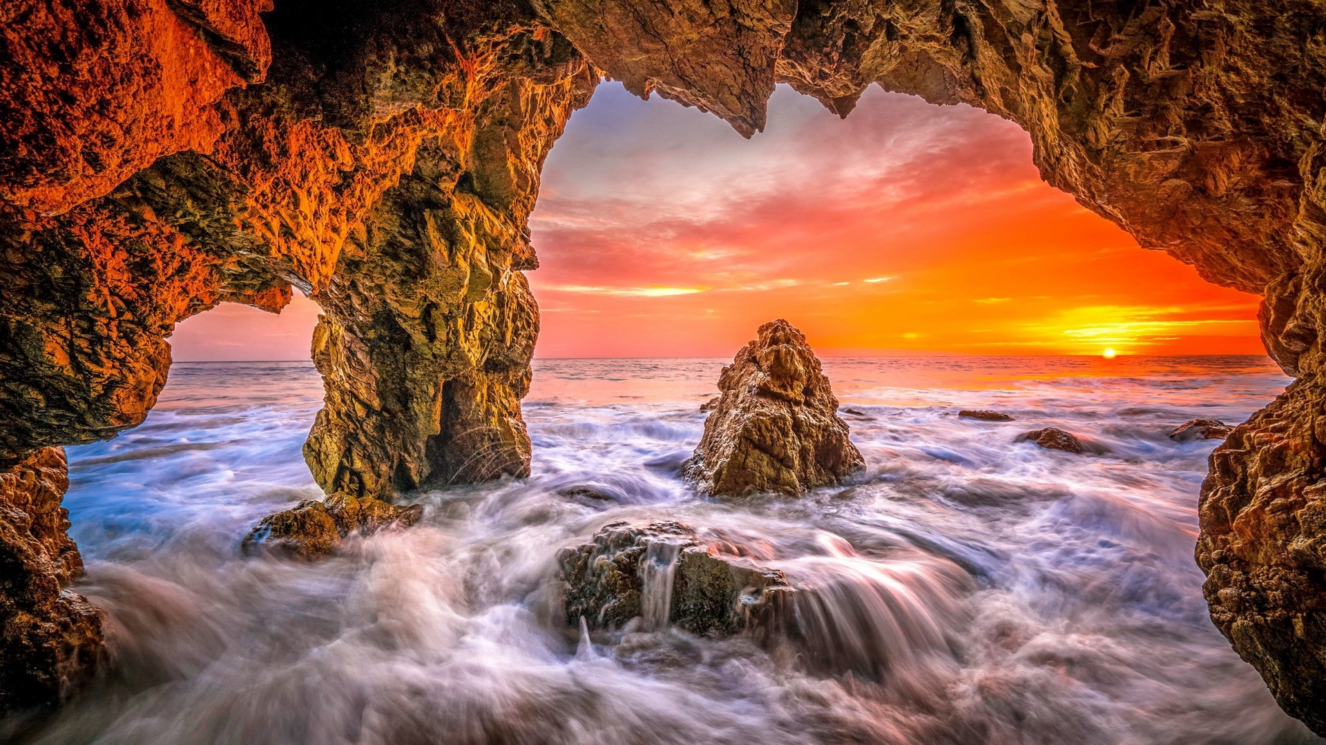 rocks, malibu, sun, fiery, beautiful, sunset, sky, sea, cave, beach, california, rays. Mocah HD Wallpaper