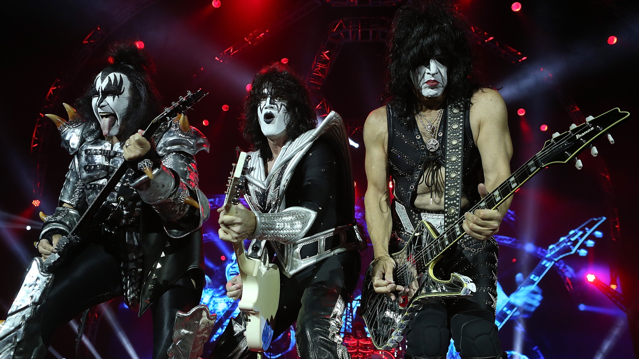 Iconic rock band KISS bringing farewell tour to central Indiana in August 2019