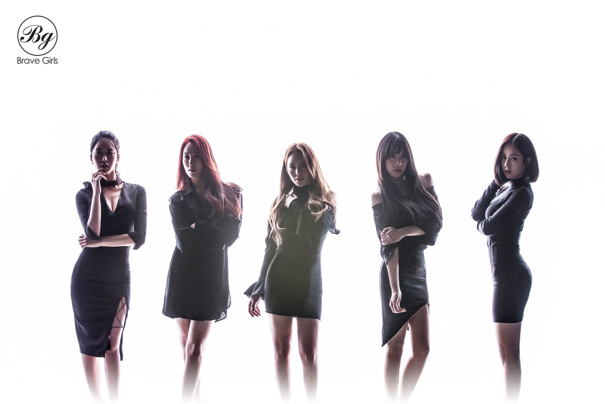 Brave Girls FEARLESS - [News] #BRAVEGIRLS releases group photo For [#Rollin'] With concept of elegant Sexiness > #브레이브걸스