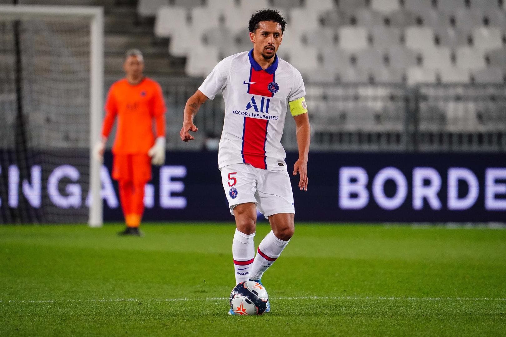 Marquinhos Di Maria Marquinhos Robbery L Equipe Slammed For Coverage Of Psg Players Misfortune Givemesport / Marquinhos is a brazilian footballer who plays as defender for paris saint germain and
