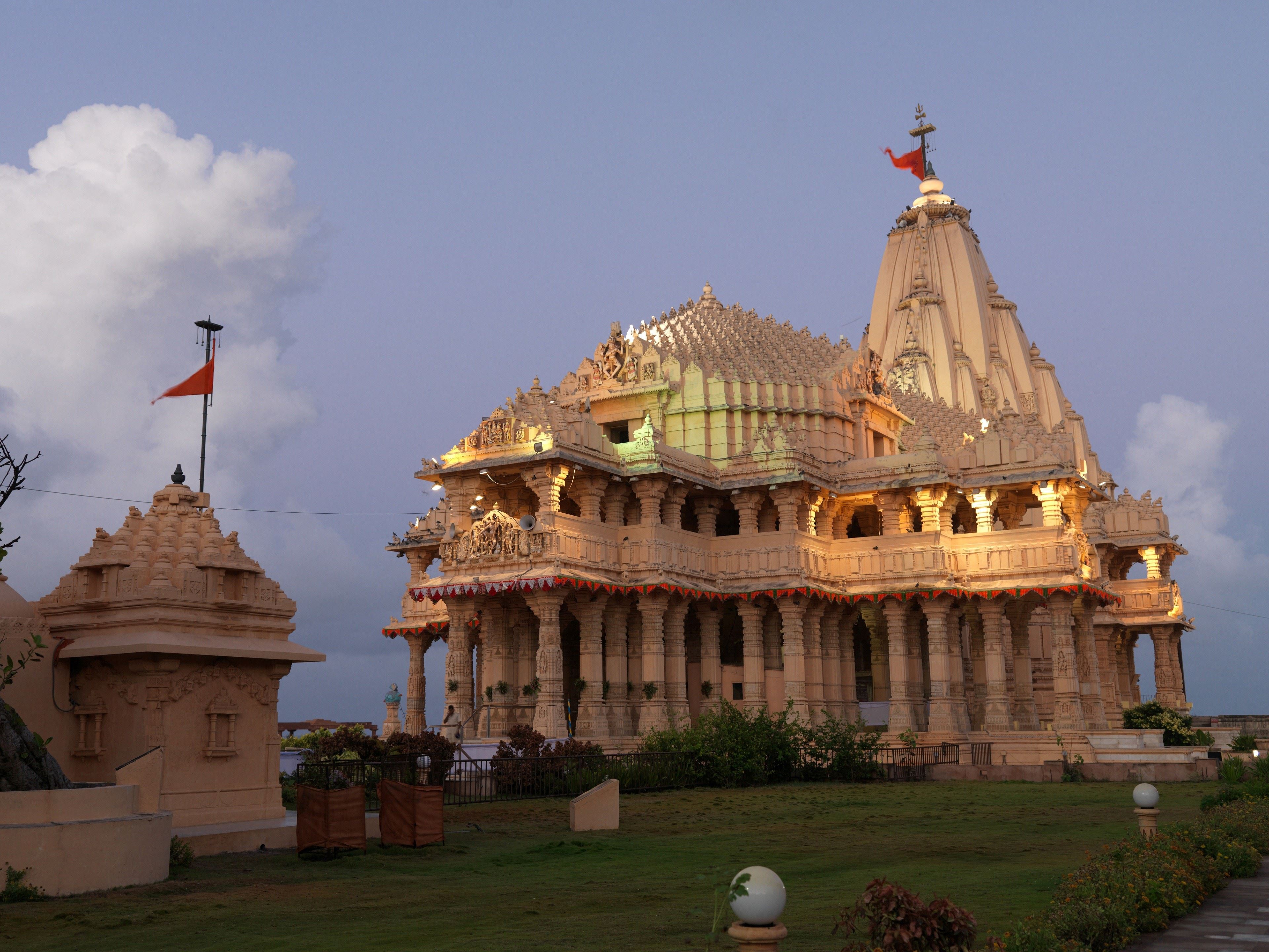Somnath Mahadev Temple in Gujarat HD