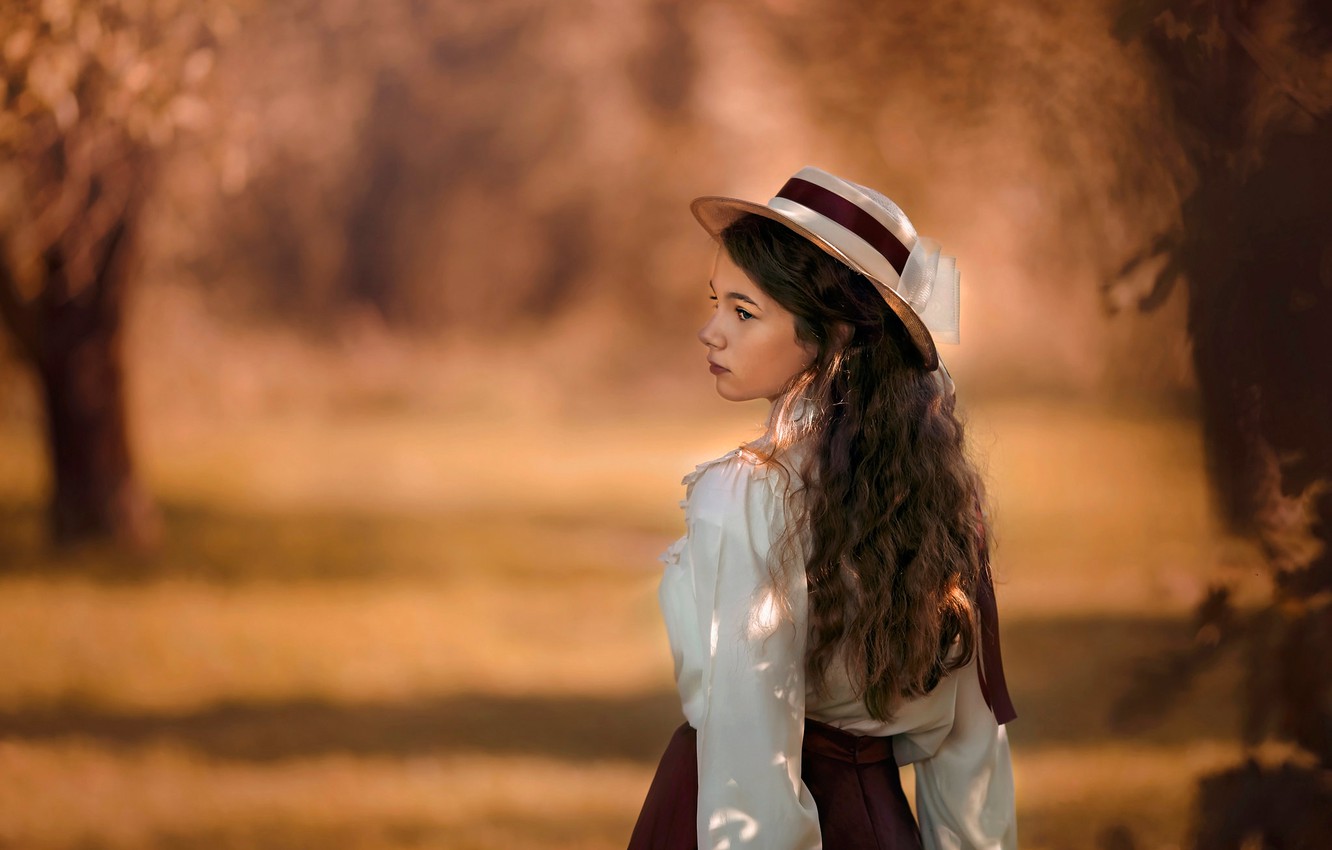 Wallpaper autumn, look, girl, light, nature, face, retro, tree, skirt, portrait, beauty, girl, outfit, blouse, brown hair, hat image for desktop, section девушки