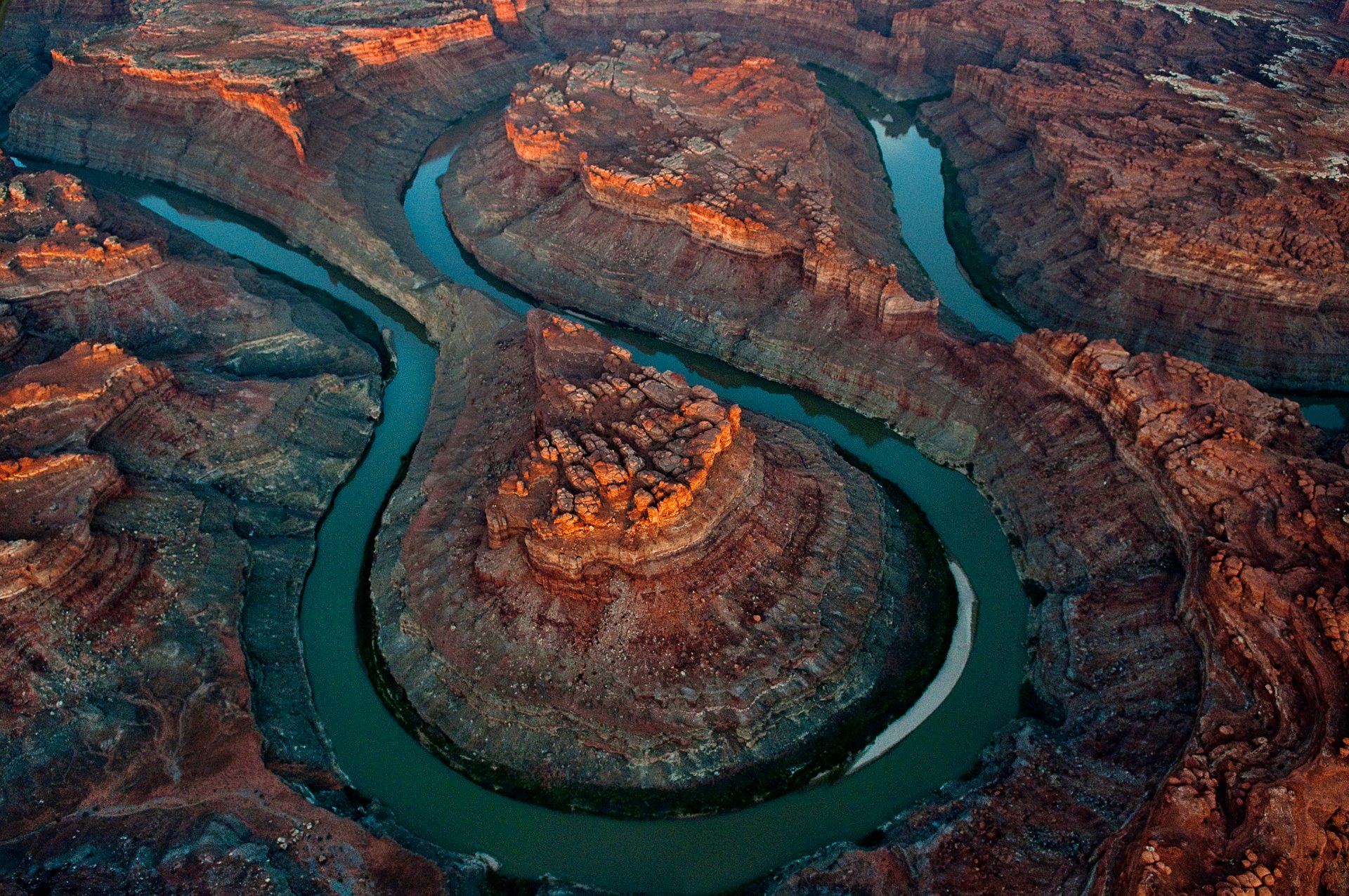 Aerial View of Colorado River HD Wallpaper