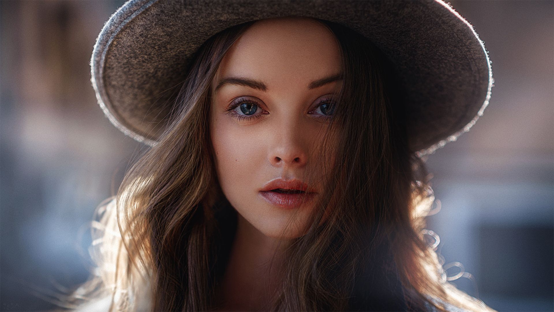 Attractive Girls Wallpaper
