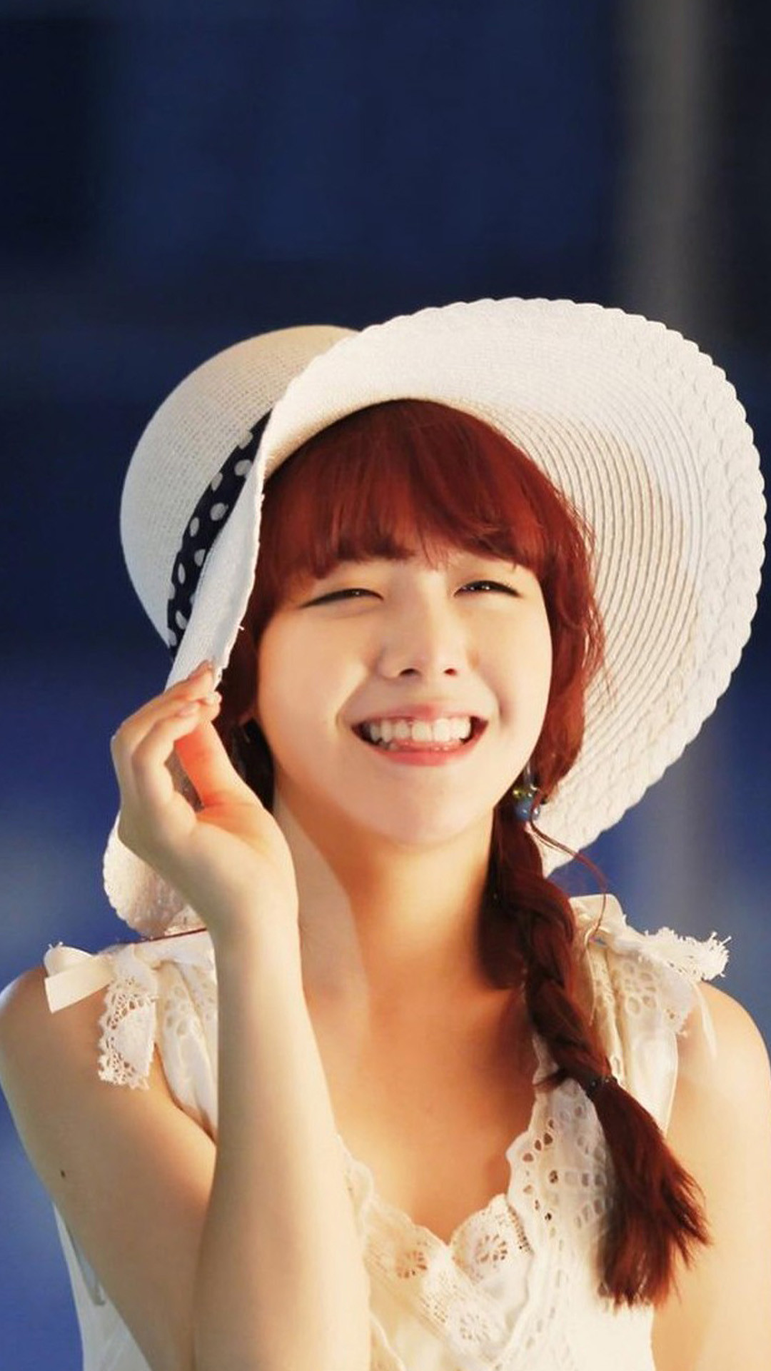 Hat girl LG G2 Wallpaper