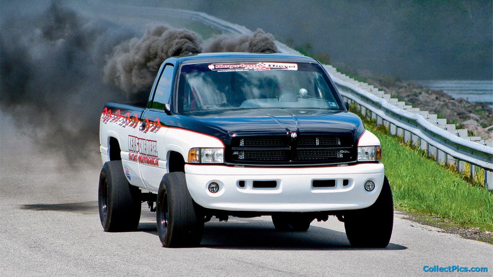 Drag Truck Wallpaper