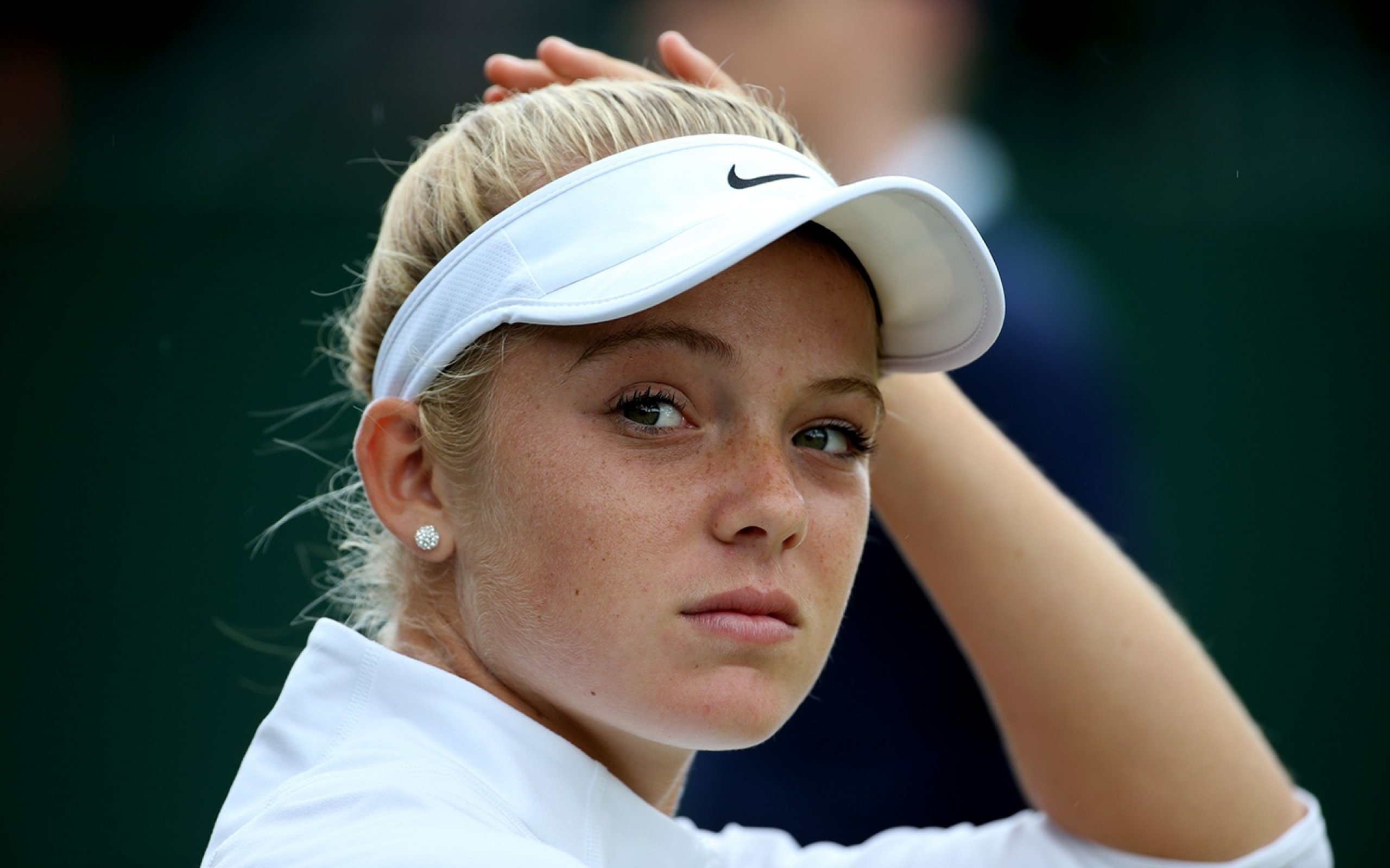 Download 2560x1600 katie swan, tennis, women, face Wallpaper