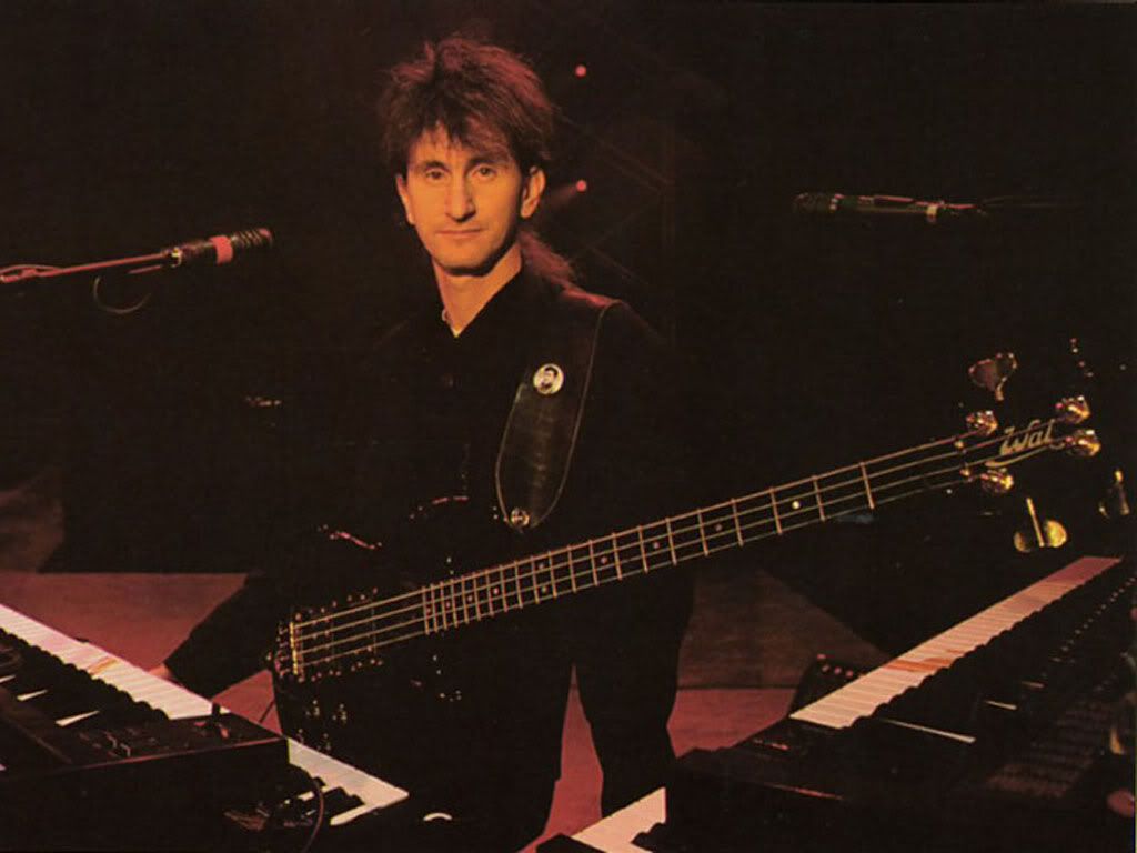 Geddy Lee is hot! World Women Rush Forum