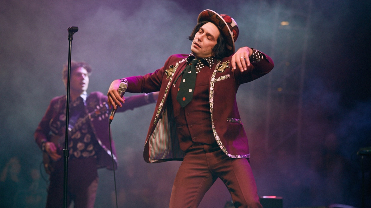 Photos: Beach Goth Day 2, with the Growlers, Future Islands and rain