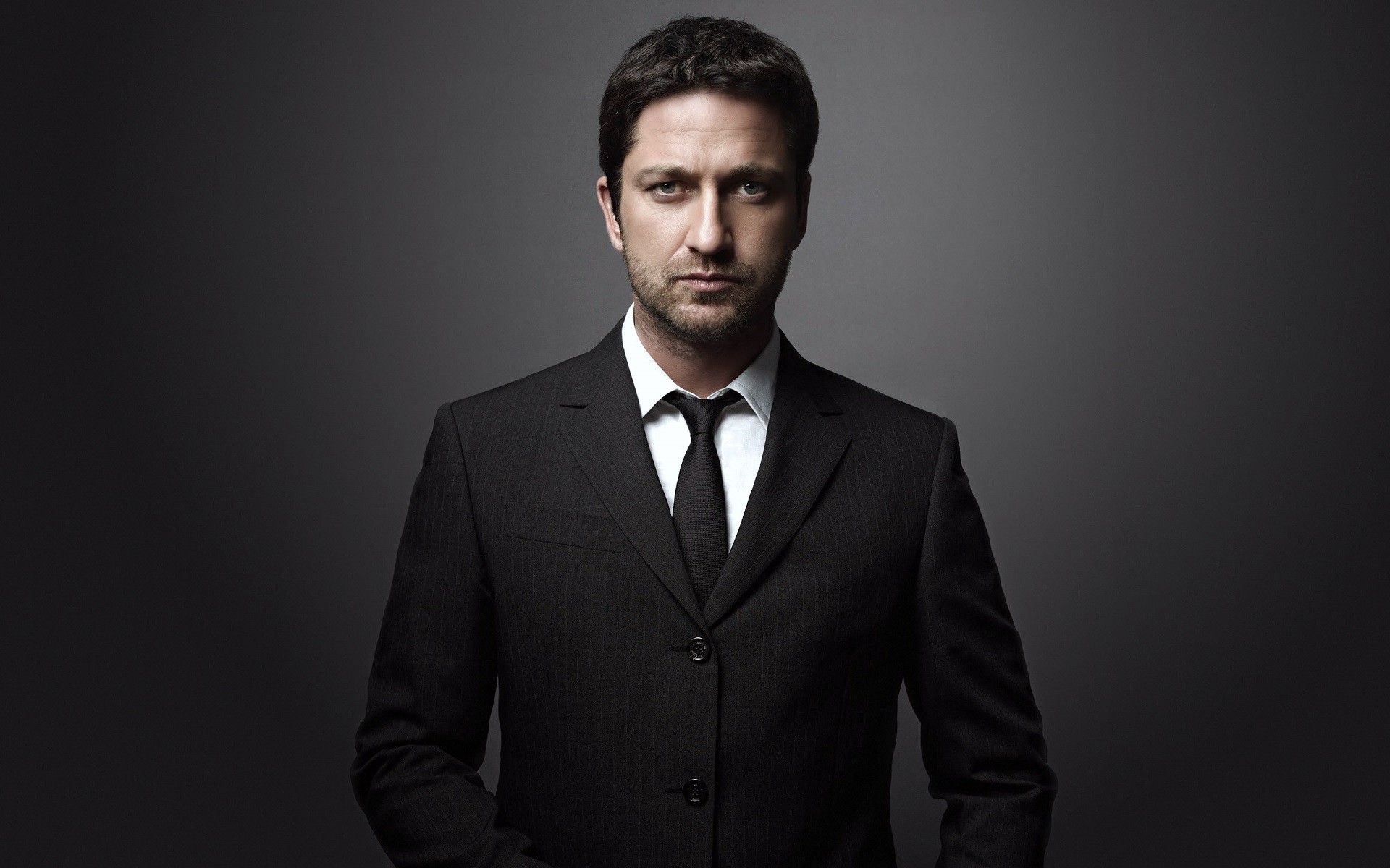 Wallpaper, men, blue eyes, actor, Gentleman, suits, tie, tuxedo, clothing, Gerard Butler, man, groom, suit, male, 1920x1200 px, formal wear 1920x1200