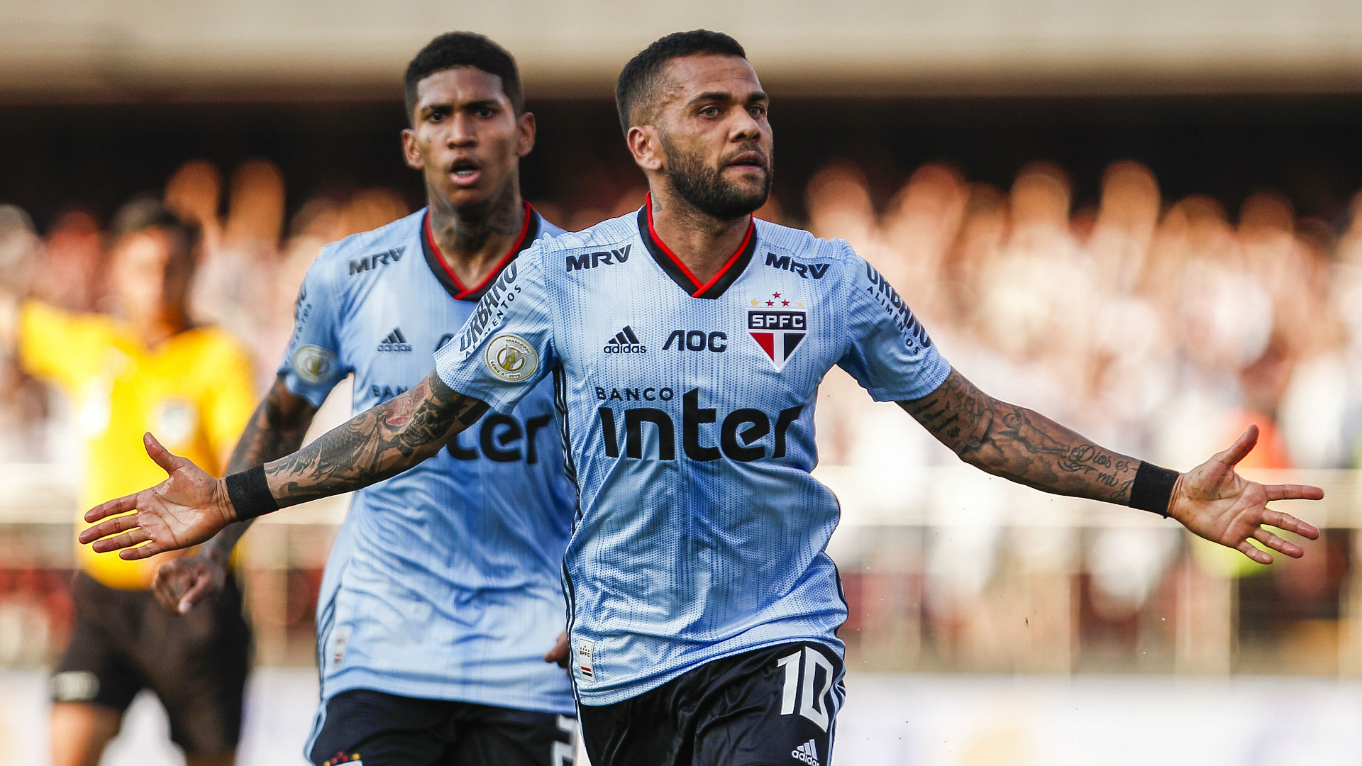 Ex Barca Star Alves Looking To Leave Sao Paulo And Return To Europe