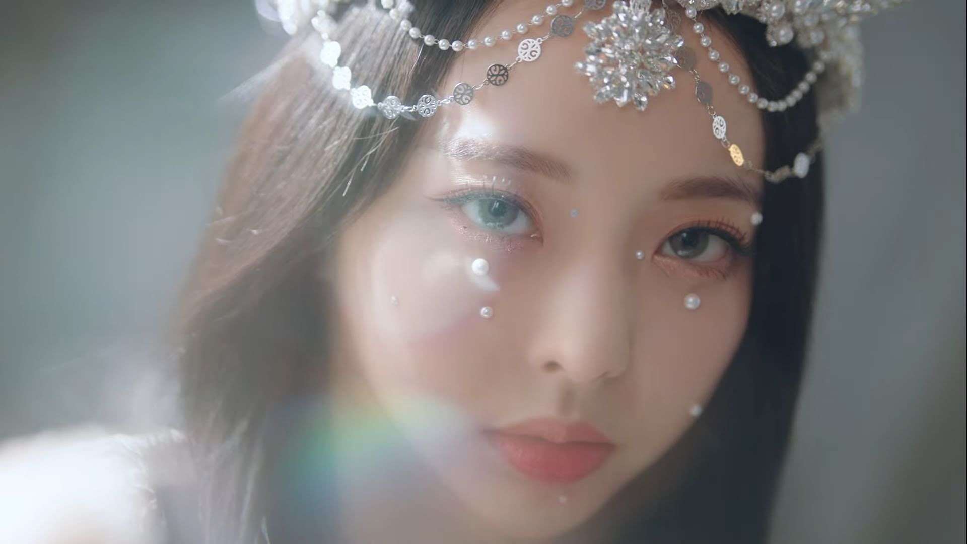 LOONA's New MV Teaser Gets Called Out For Indian Cultural Appropriation; See Fan Reactions. K Pop Movie News Of India