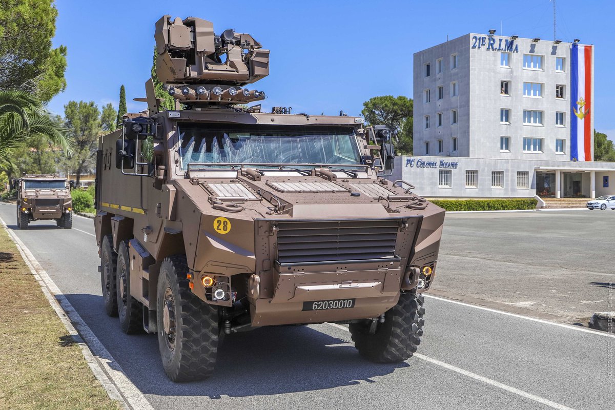 Harry Boone Du Griffon Mono Couleur TdF. Newest Nexter / Arquus Made Griffon VBMR (Véhicule Blindé Multi Rôle Role Armored Vehicle) Delivered To French Army 21st Marine Infantry