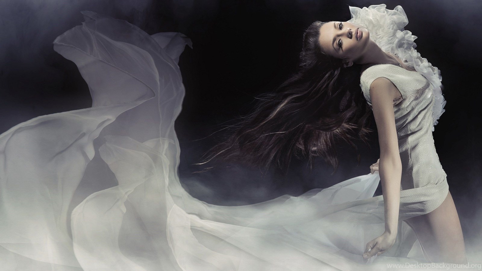 Beautiful dress girl fashion wallpaper 2560x1600 Magic4Walls.com Desktop Background