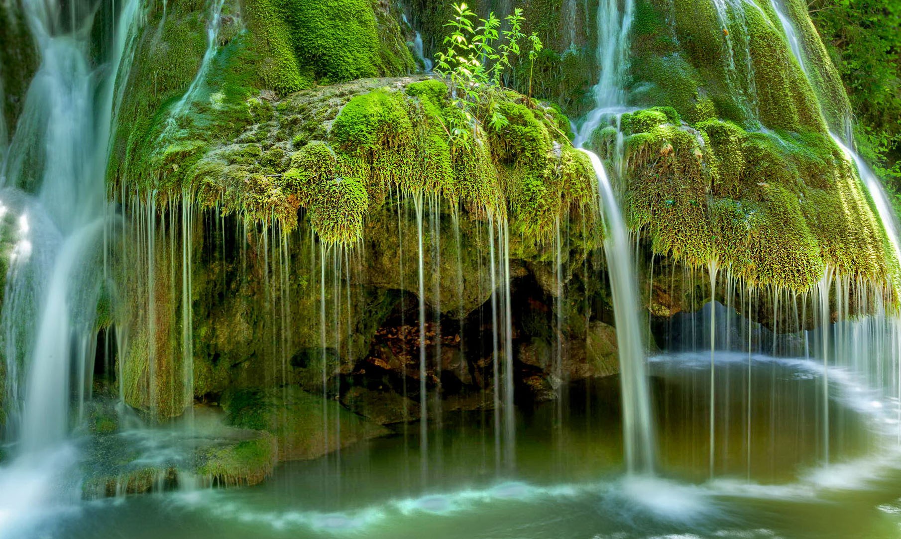 Flowing Water In Nature HD Wallpaper