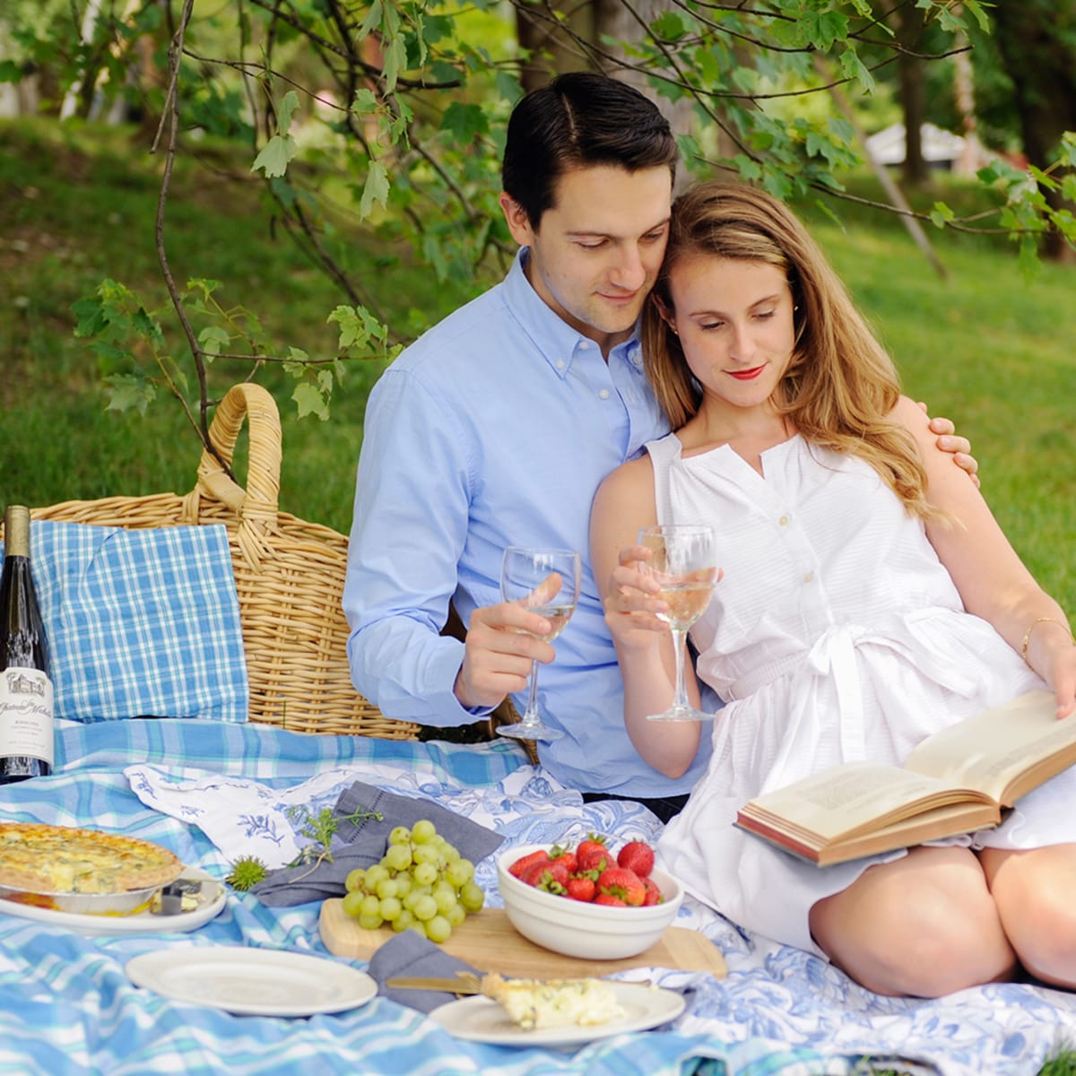 Boyfriend And Girlfriend Picnic Wallpapers Wallpaper Cave