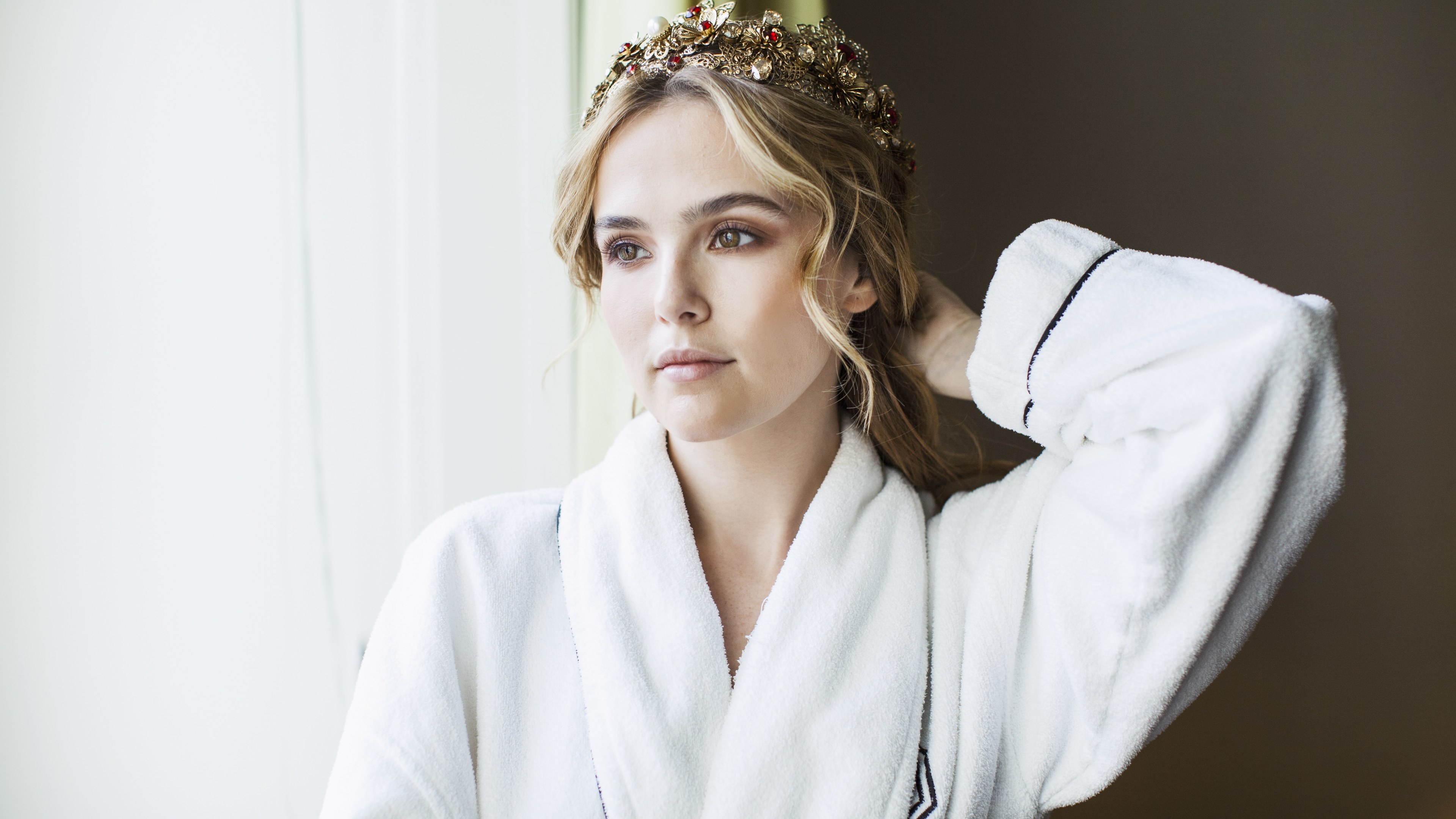 Wallpaper 4k Zoey Deutch 2016 Wallpaper