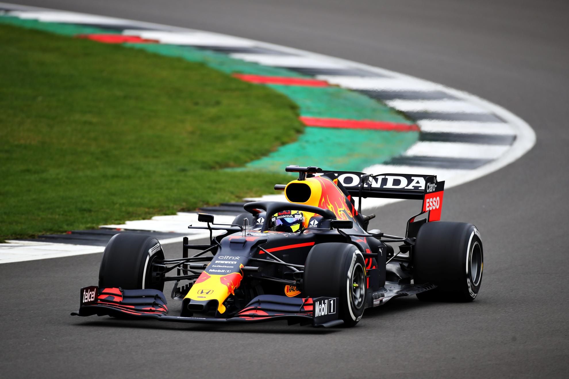 F1: Así fue el debut de Sergio Pérez con Red Bull