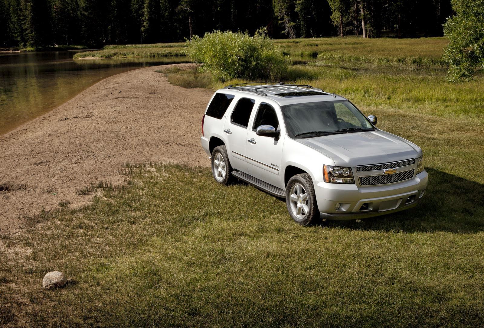 Auto Car Wallpaper HD: 2013 Chevy Tahoe HD Wallpaper