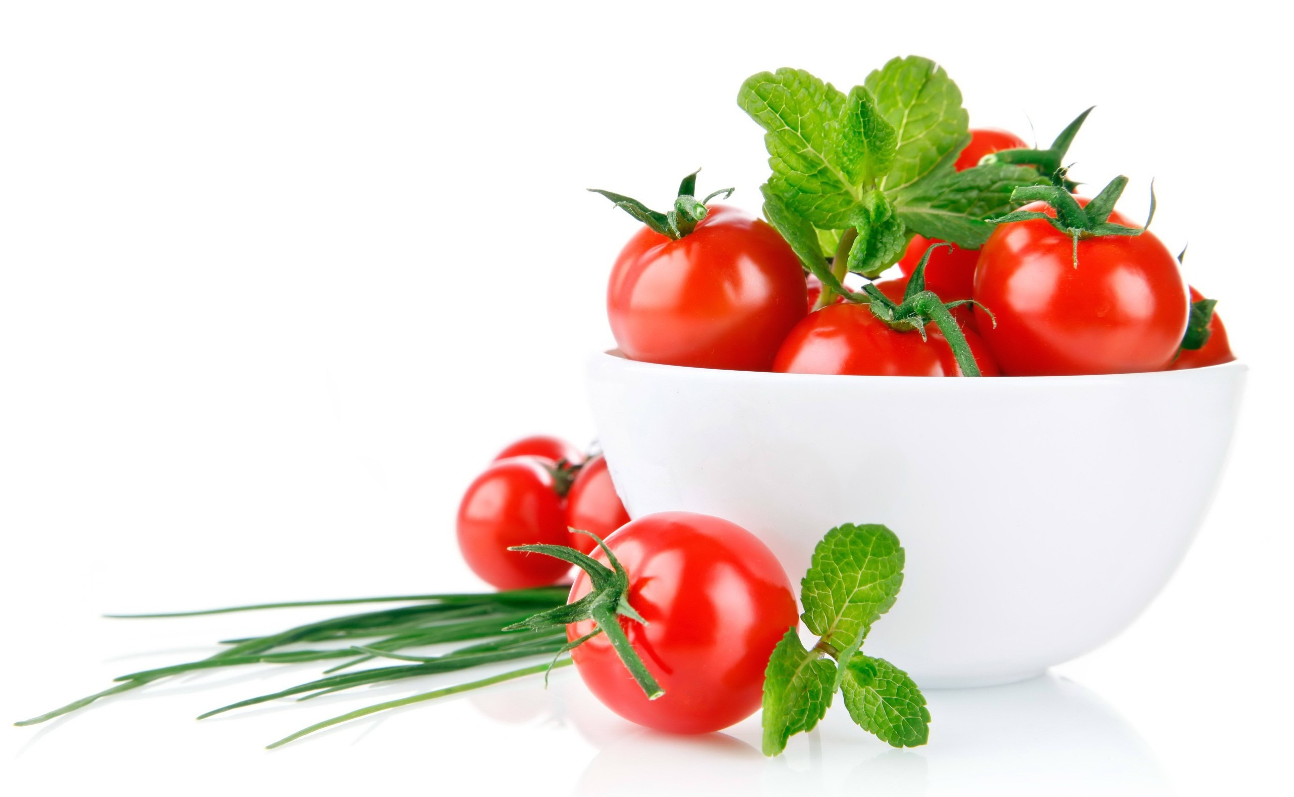 white background, simple background, food, tomatoes, bowls. Mocah HD Wallpaper