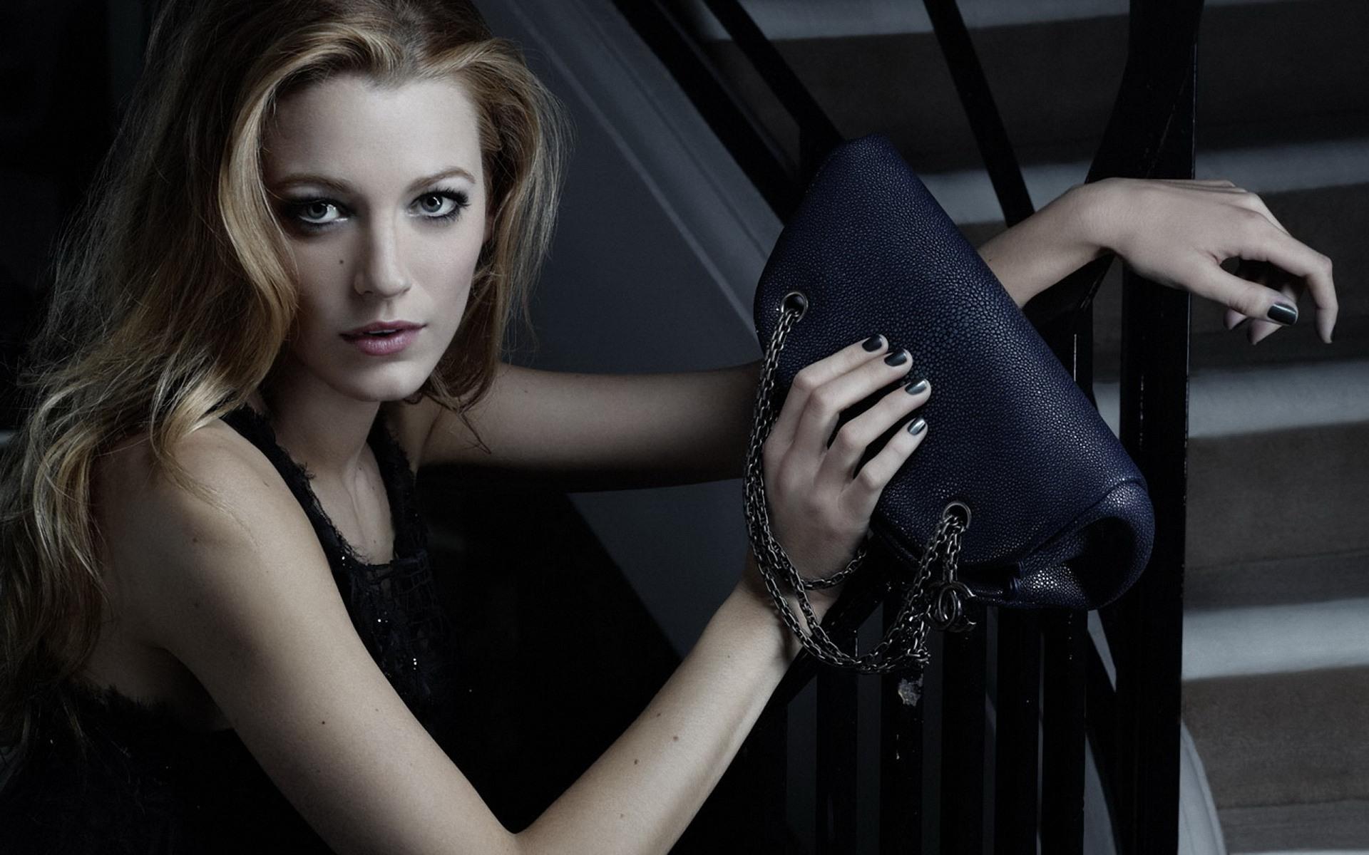 Blake Lively Wallpaper Dark