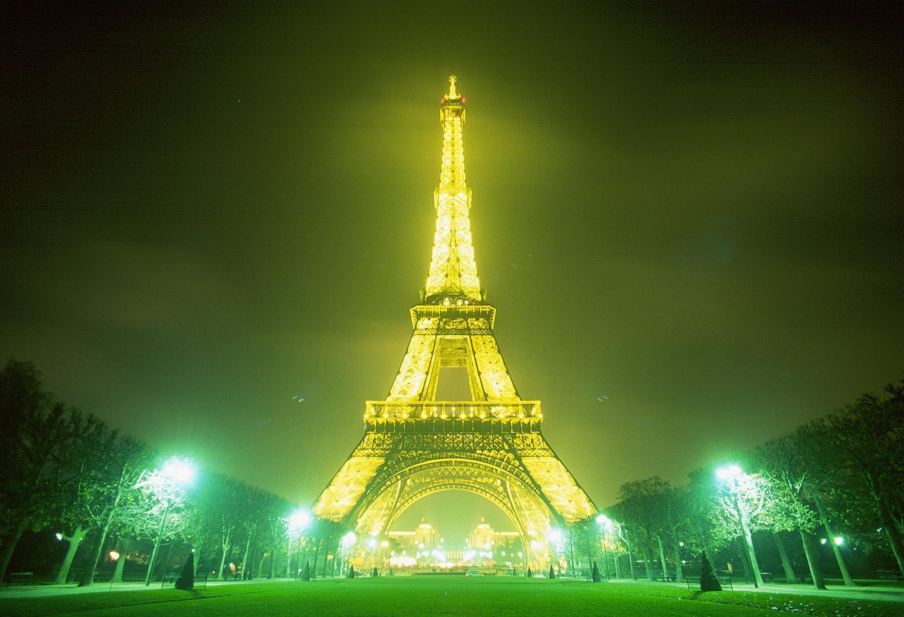 Eiffel Tower Wallpaper. Eiffel Tower Background